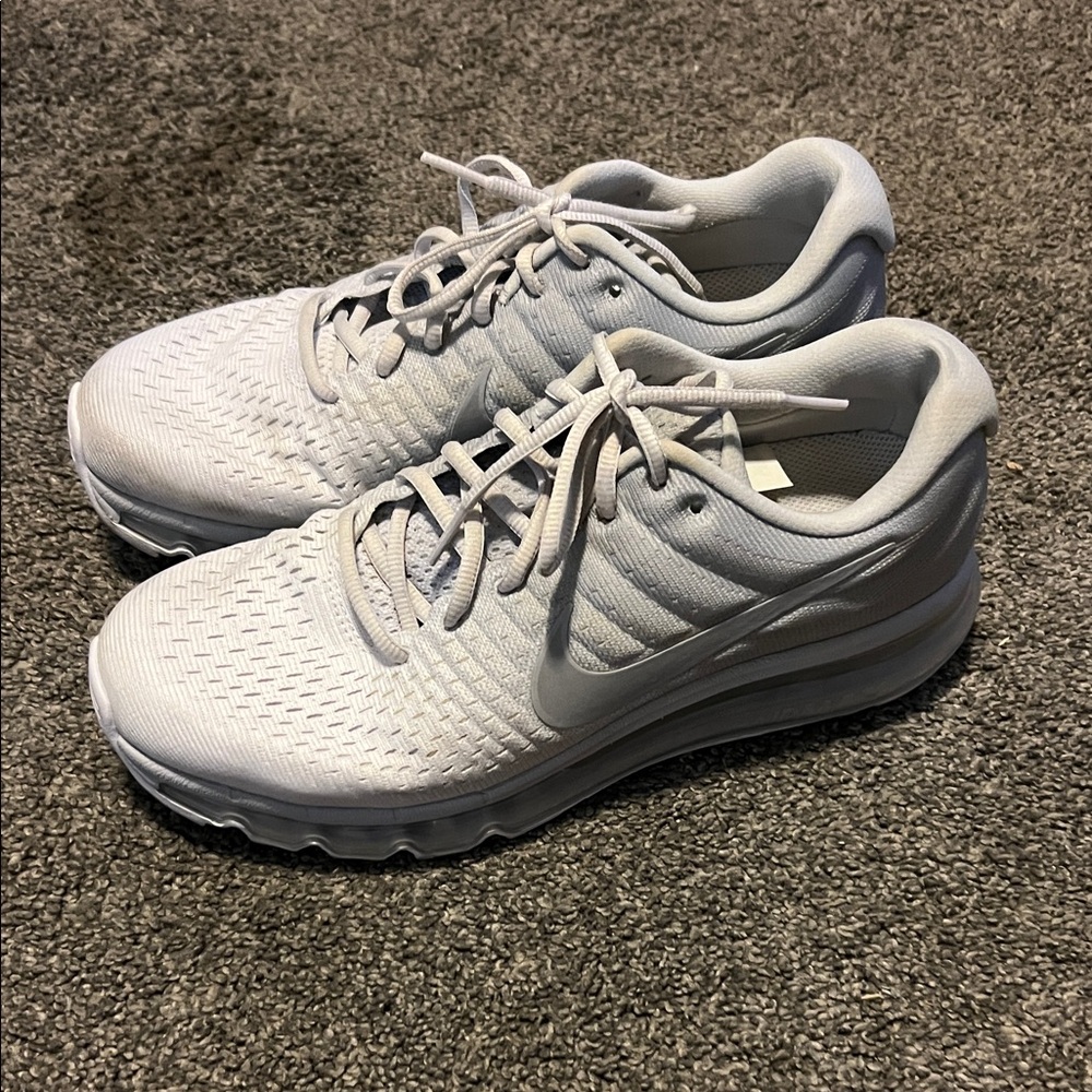 Nike Airmax Light Gray and white Running Shoes - Picture 3 of 9